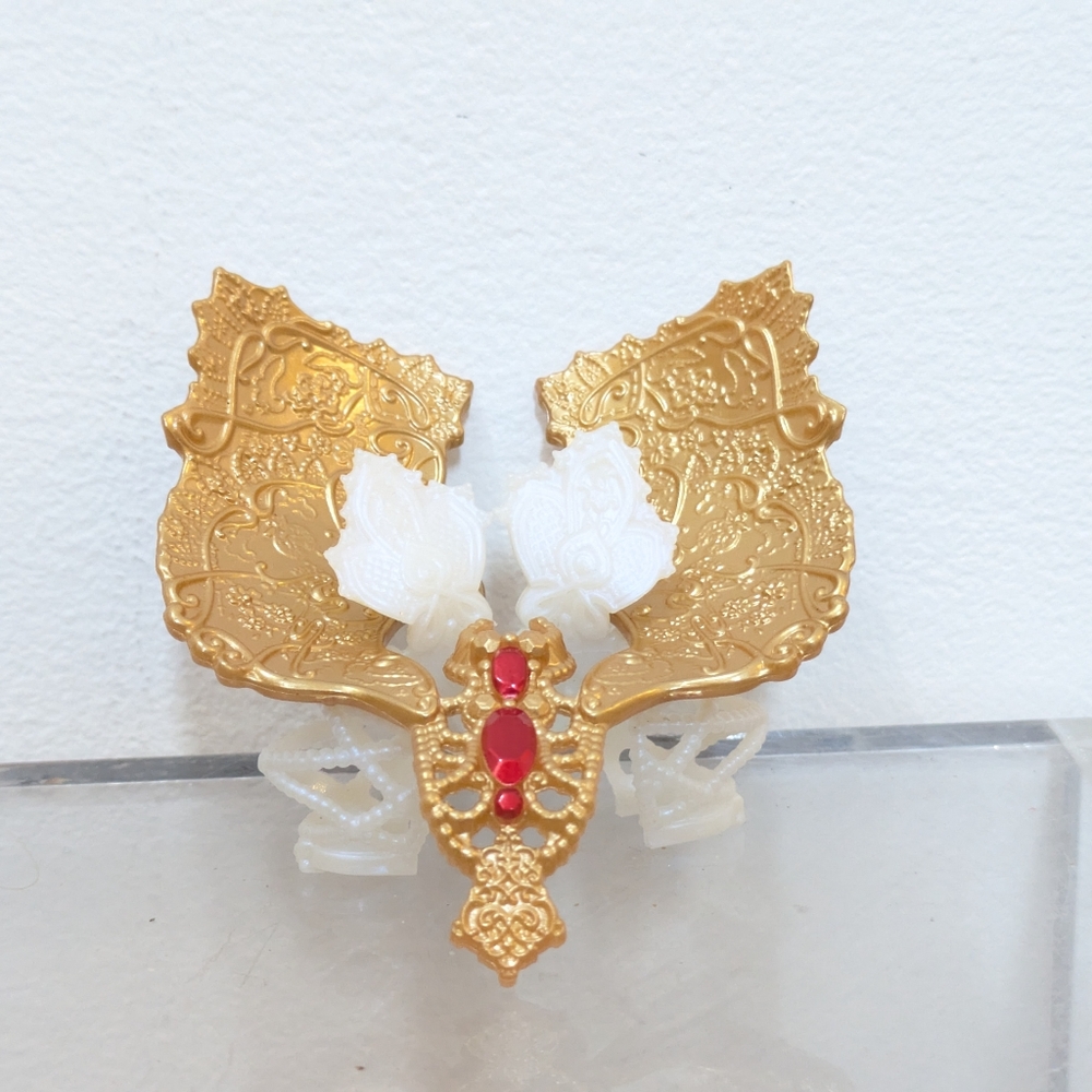 Ever After High Apple White Royally, Gold Red White Collar Shoulder Piece